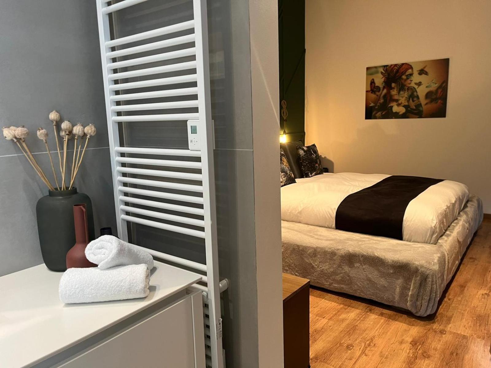White Castle - Charleroi Airport Bed & Breakfast Bilik gambar